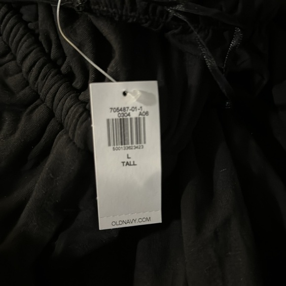 NWT! Old Navy Black Waist-Defined Halter Jumpsuit - Multiple Sizes 💎 - Picture 13 of 13